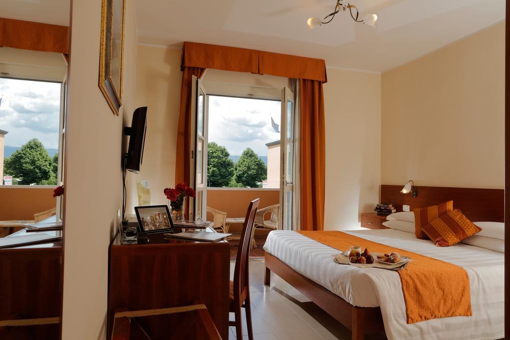 Hotel Michelangelo Terranuova Bracciolini Extérieur photo